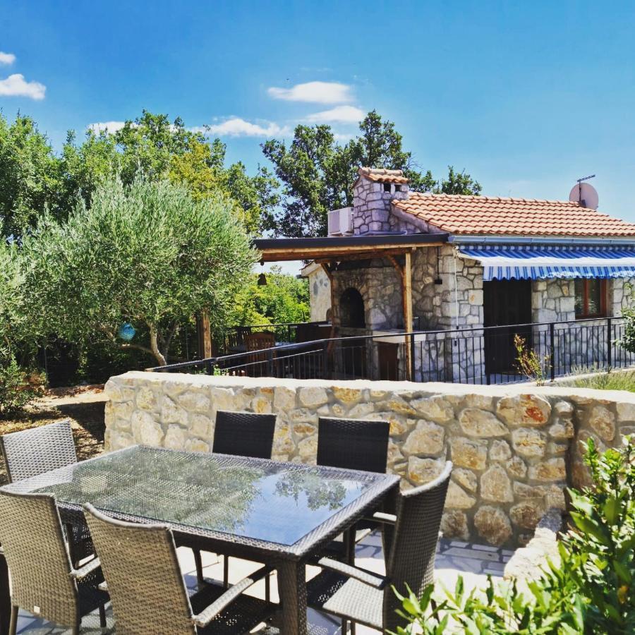 Villa Rossi Brzac Bagian luar foto